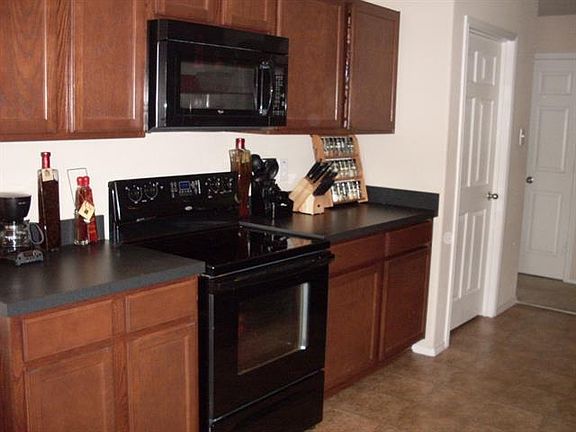 3rd image of 2010 Cedarwood Dr