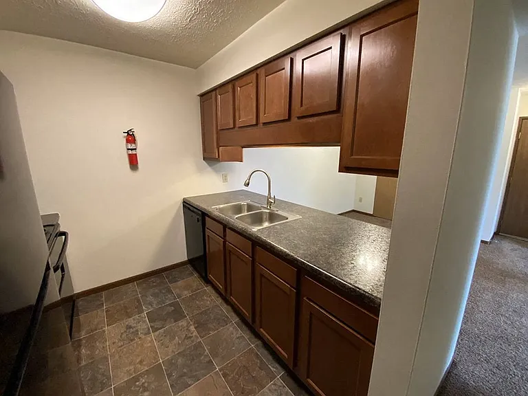 Basswood Apartments — Photo 10