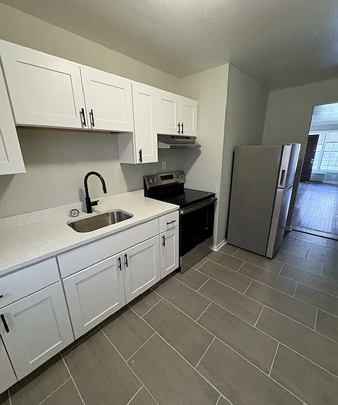 519 Boissevain Ave #A4 — Photo 2