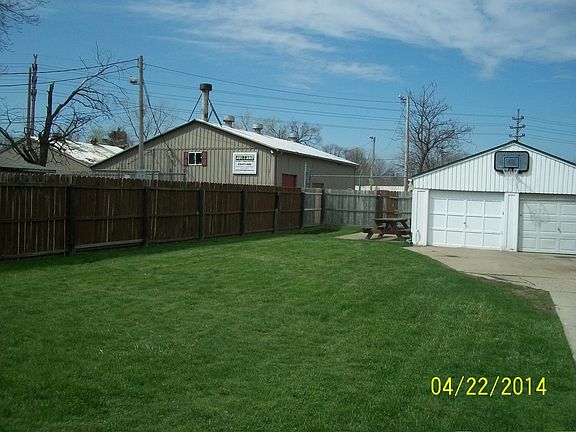 2nd image of 13320 Wilton Ave