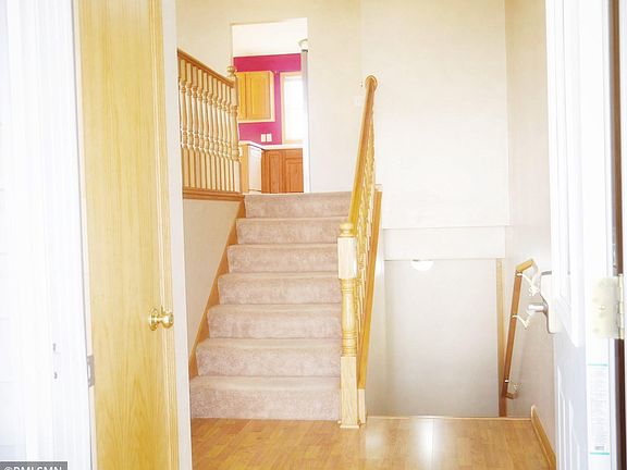3rd image of 151 Cedar Dr S