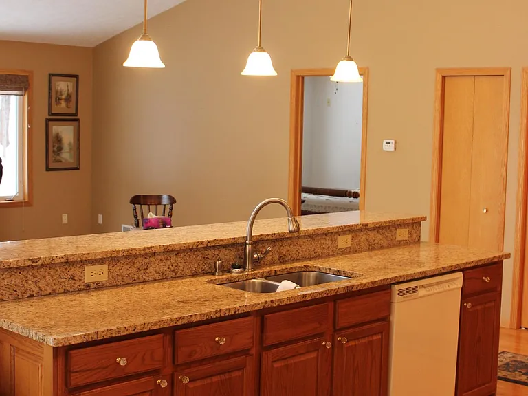 1695 Veterans Dr — Photo 7