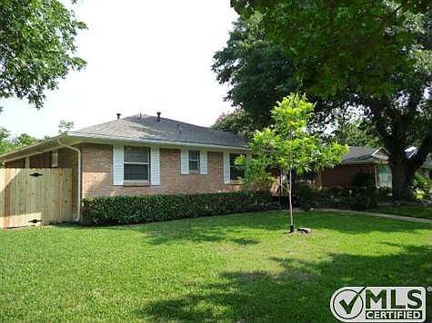 4th image of 8411 Sweetwood Dr