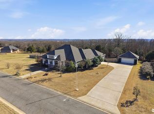8 Persimmon Ridge Dr, Greenbrier, AR 72058