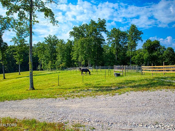 4th image of 1240 Louvaine Rd