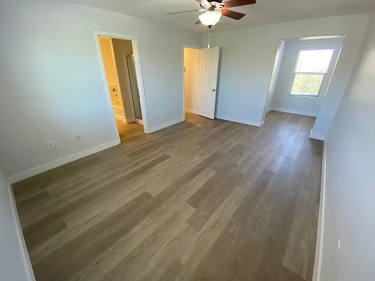4445 Penguin Ave — Photo 6