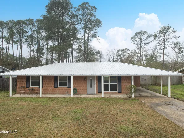 209 Palmyra Dr, Long Beach, MS 39560