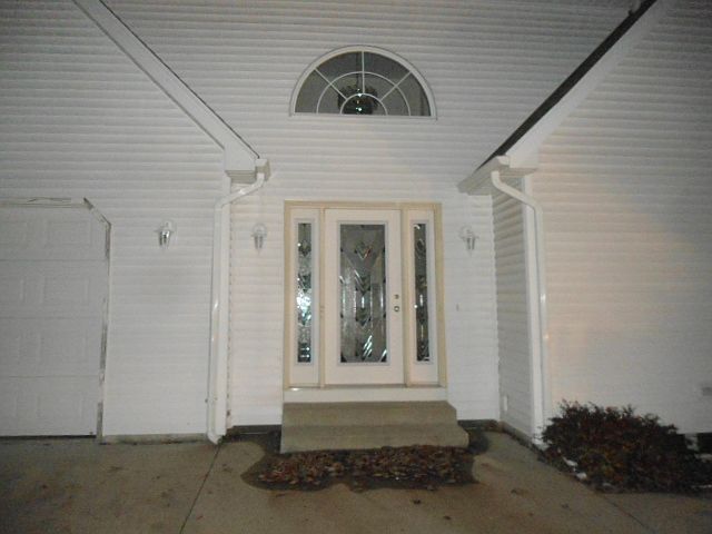 1st image of 511 W Belle Ave