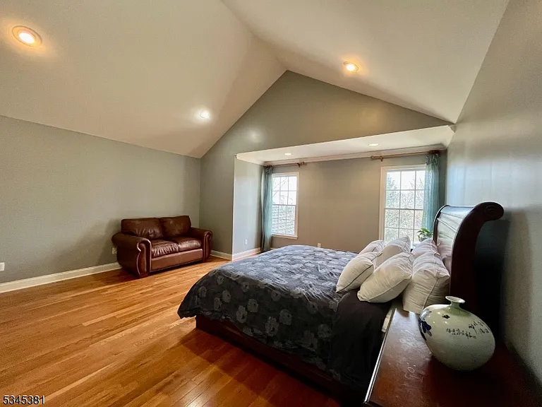 43 Georgetown Ct — Photo 6