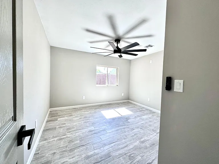 3650 E 23rd St #2 — Photo 5