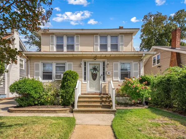 187 S Long Beach Avenue, Freeport, NY 11520