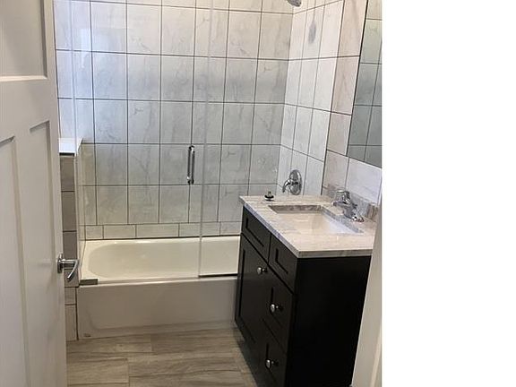 5th image of 826 S Western Ave APT 2