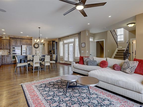 4th image of 210 N Yosemite Way