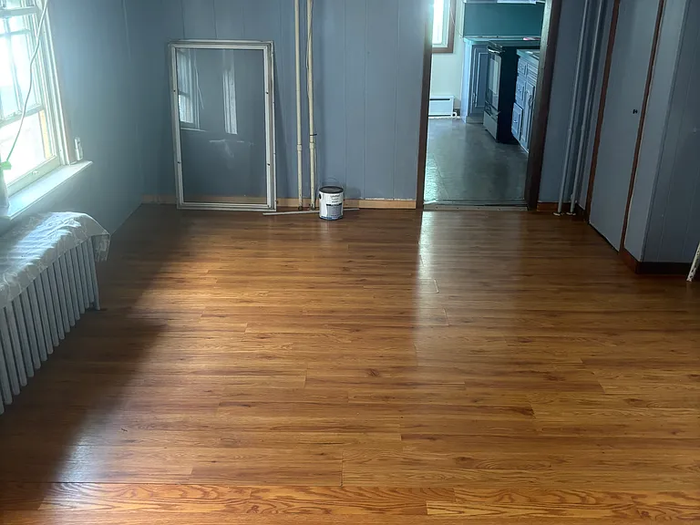 221 East St — Photo 15