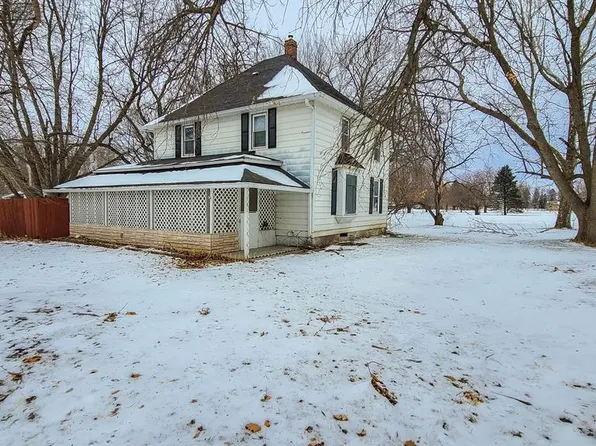 702 James St, Callender, IA 50523