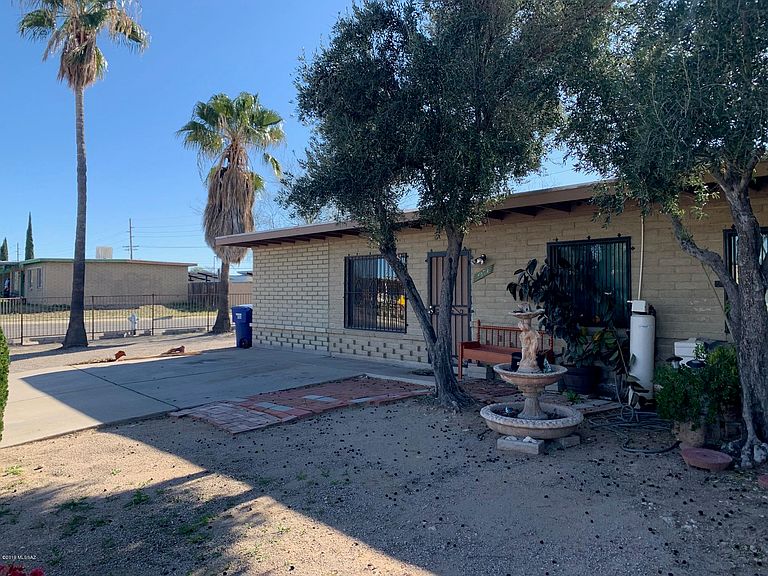 2052 E Wedwick St Tucson, AZ, 85706 Apartments for Rent