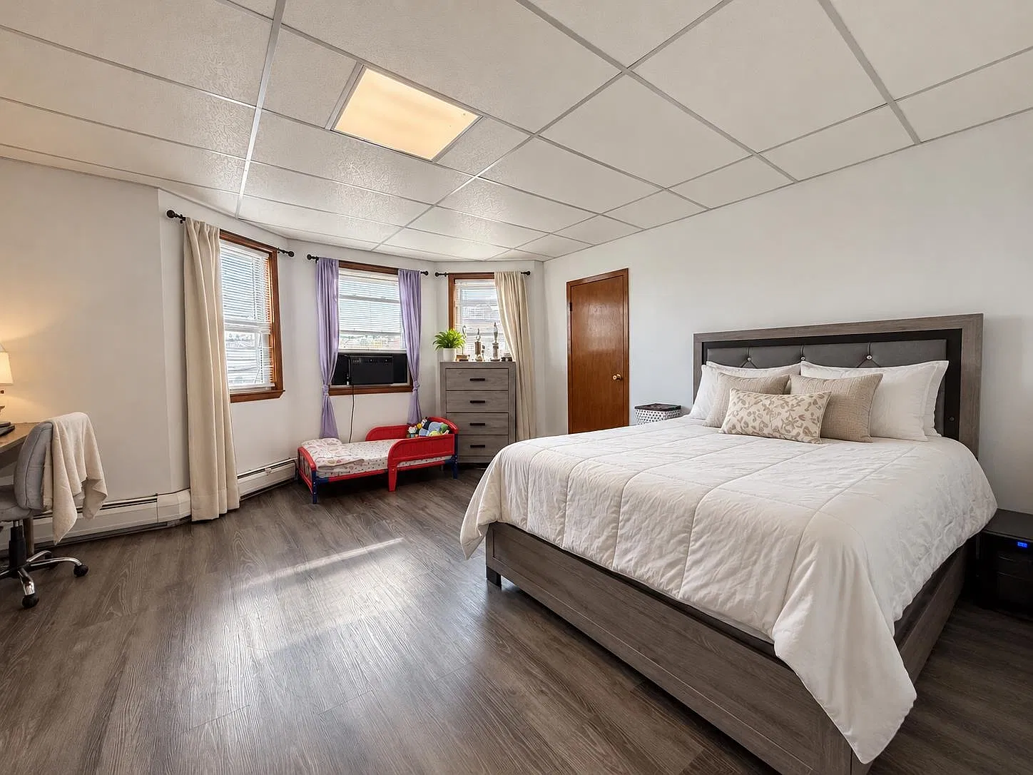 2 bed, 1.0 bath, $1,950 — Photo 4