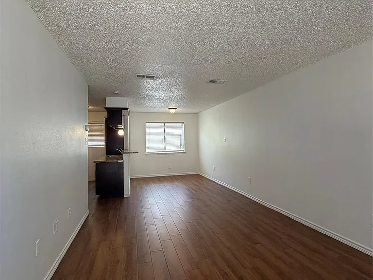 1410 Blalock Rd #10 — Photo 3