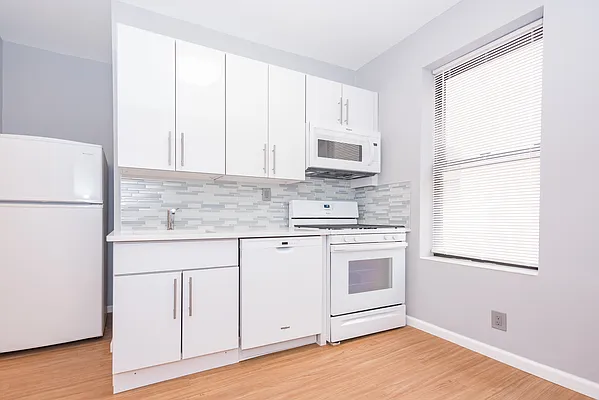 Rented by Modern Spaces | media 9