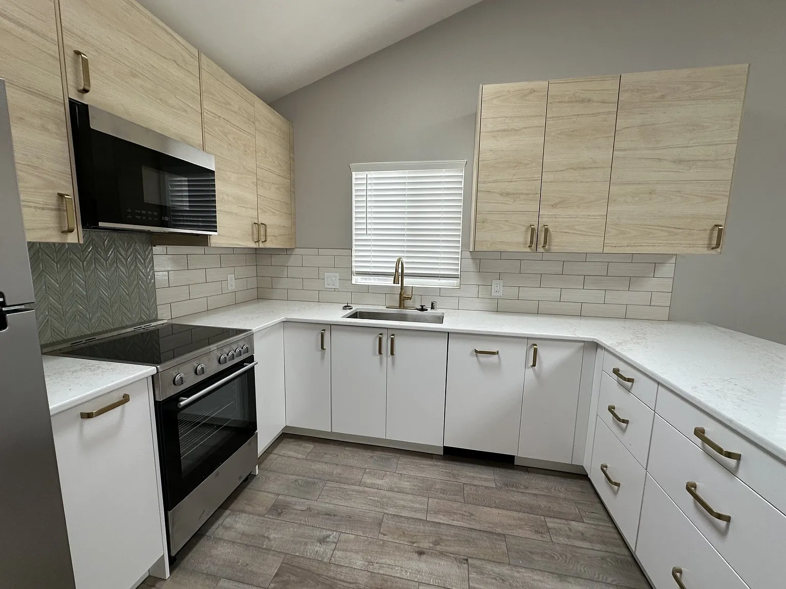 1 bed, 450 sqft, $2,600 — Photo 3
