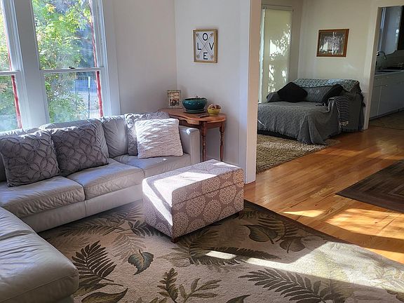 3rd image of 107 Manzanita St
