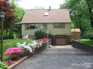 16 Hightop Rd, West Milford, NJ 07480