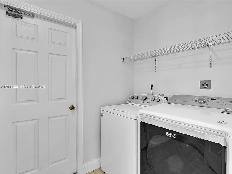2022 NW 9th Ter — Photo 38