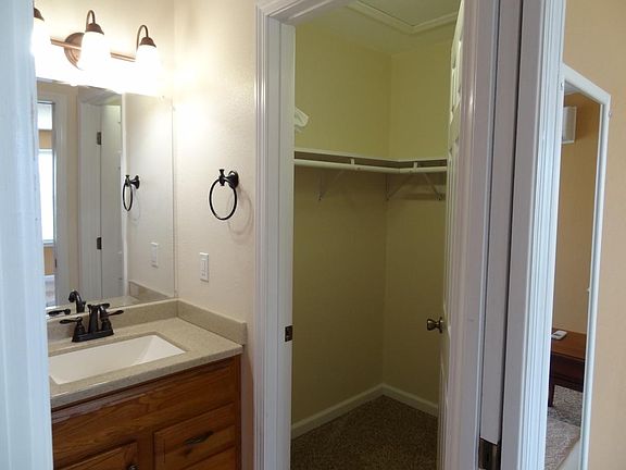 4th image of 3242 Stanhope Dr #2