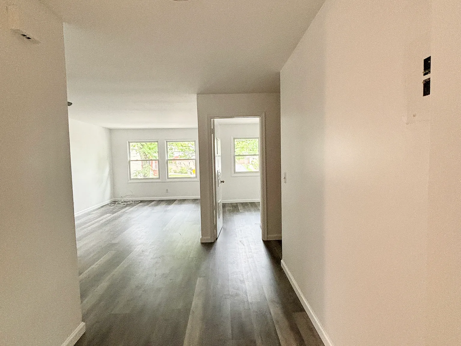54 Whitaker Pl — Photo 3