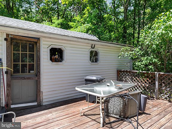 4th image of 598 Indian Run Ln
