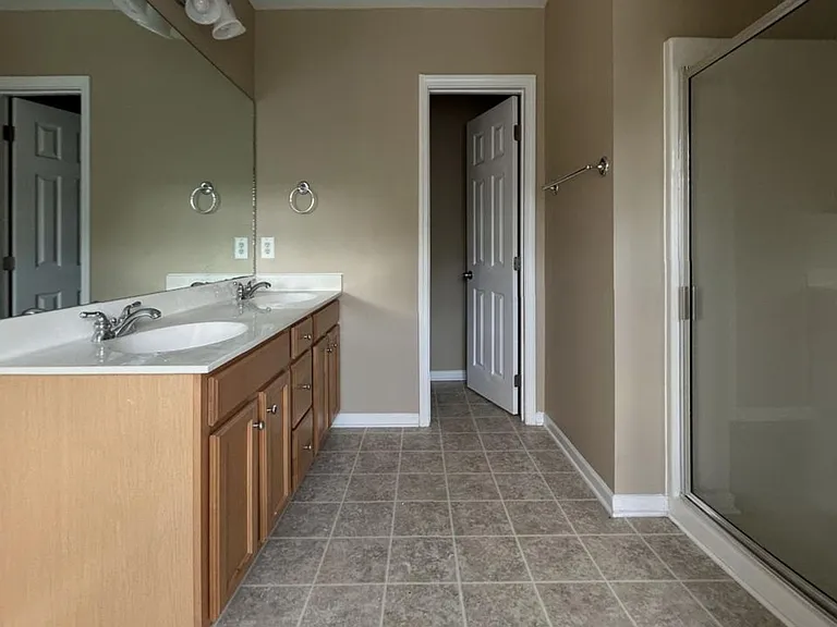 131 Red Leaf Blvd — Photo 4