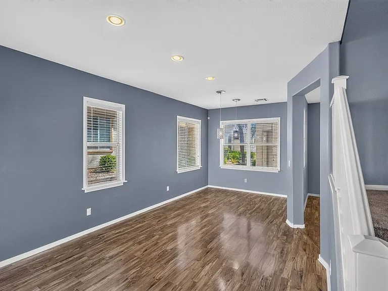 8528 Myrsine Ct — Photo 7