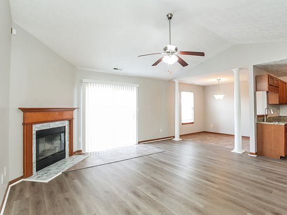 5th image of 11136 Autumn Creek Ct