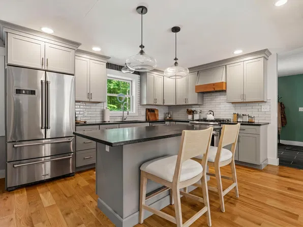 39 Shackleton's Way, Boothbay, ME 04537