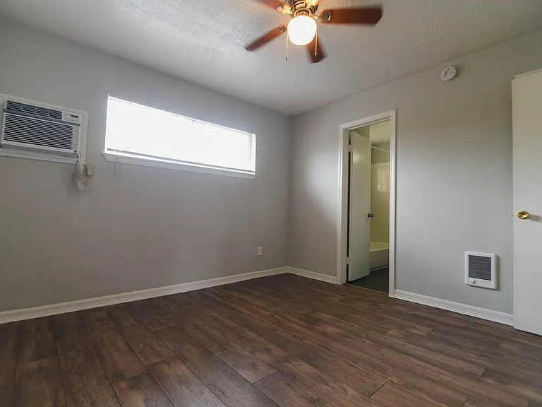 311 Campbell Ave #8 — Photo 5