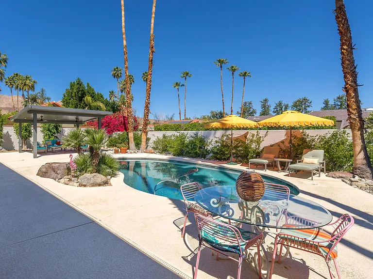 72980 Somera Rd — Photo 32