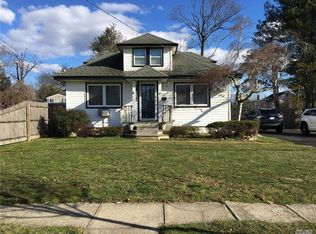 1325 Richland Blvd, Bay Shore, NY 11706