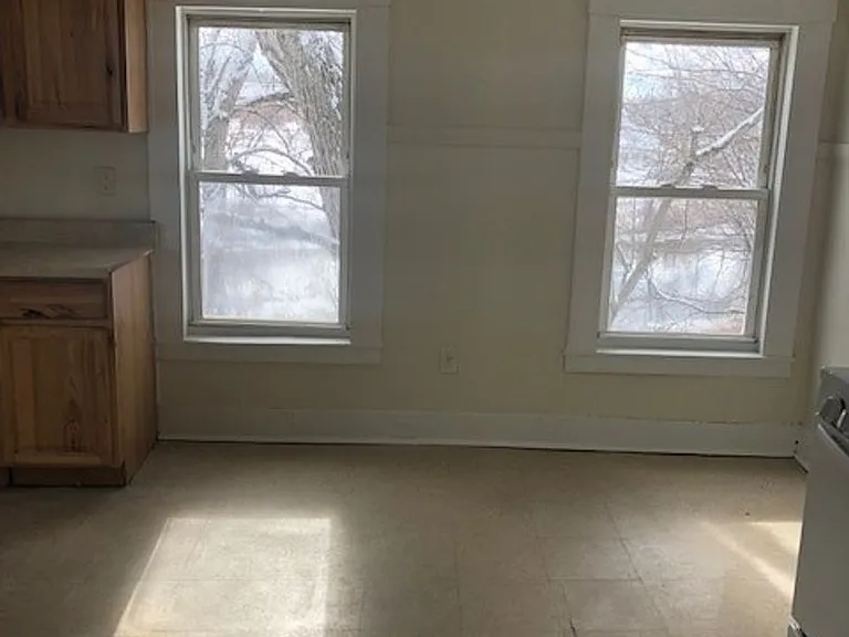 80 Brown St — Photo 2