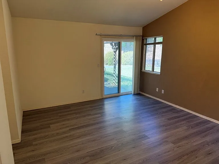 237 Sunridge Way — Photo 35