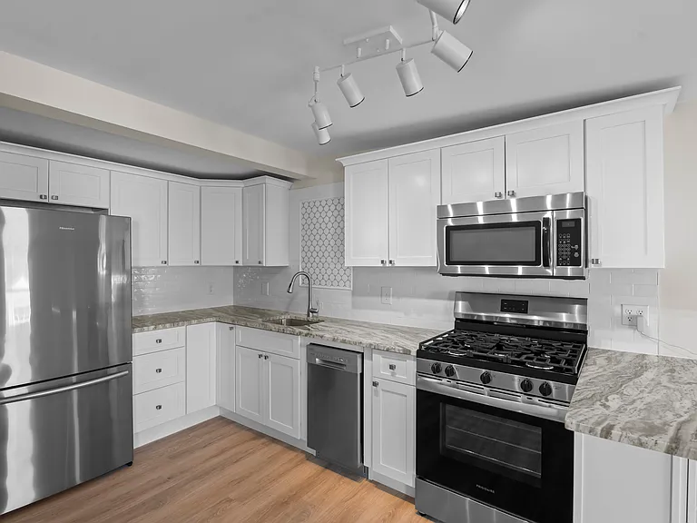 17 Hancox Street, Stonington, CT — Photo 9