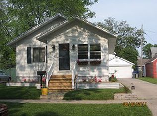 BAG’n’NOUN / HOMES BAY CITY 140 Division St Sag Harbor New York 11963 Single Family for Sale