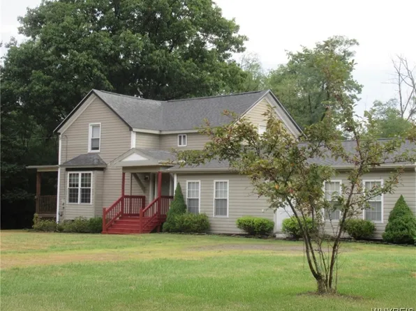 6843 Lake Shore Rd, Derby, NY 14047