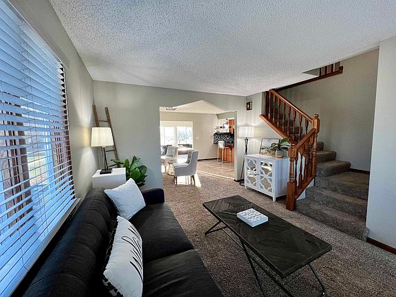 5th image of 1578 W Calle Colombo St