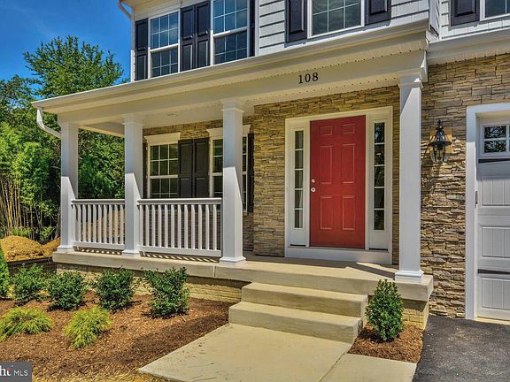2nd image of 108 Opar Ln
