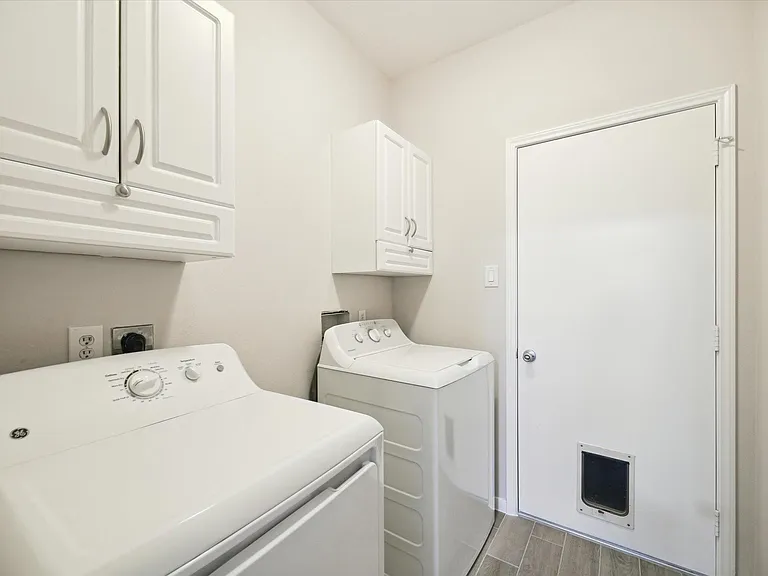 22035 Holly Branch Dr — Photo 9