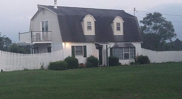 1st image of 307 Oakwood Cir NE