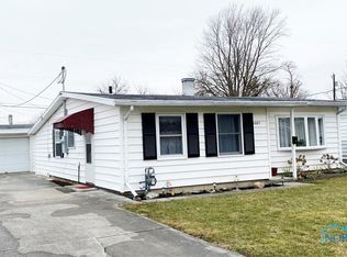 1007 Cherry St, Fostoria, OH 44830