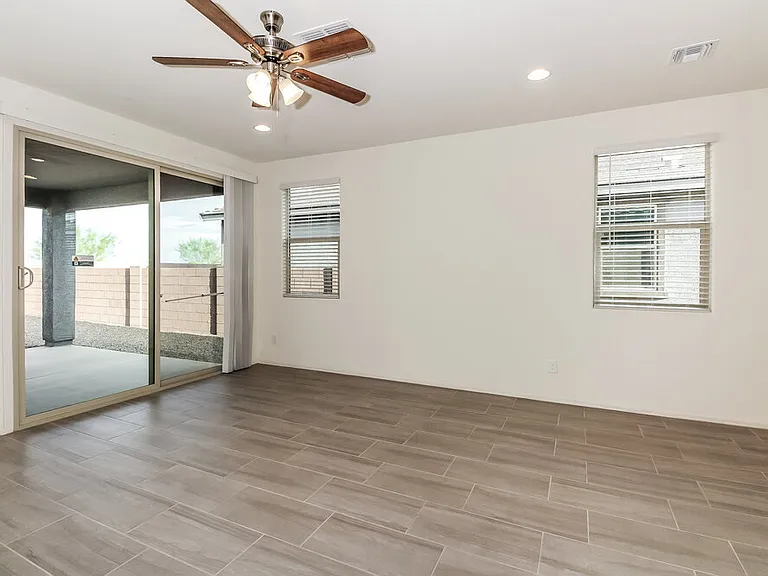 13146 N Grayson Dr — Photo 4