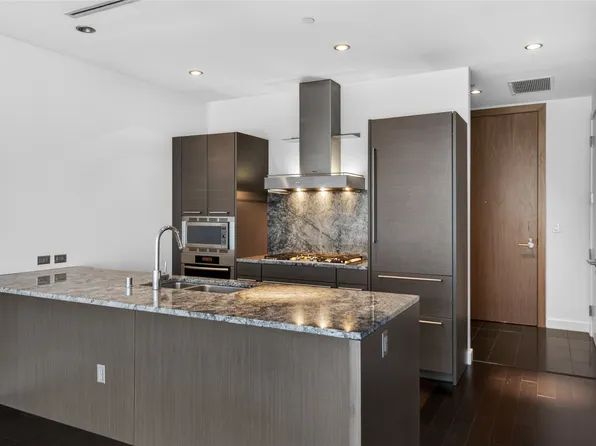 2900 McKinnon St APT 403, Dallas, TX 75201