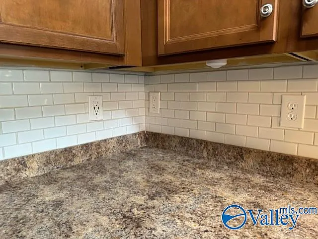 140 Clydesdale Ln — Photo 13